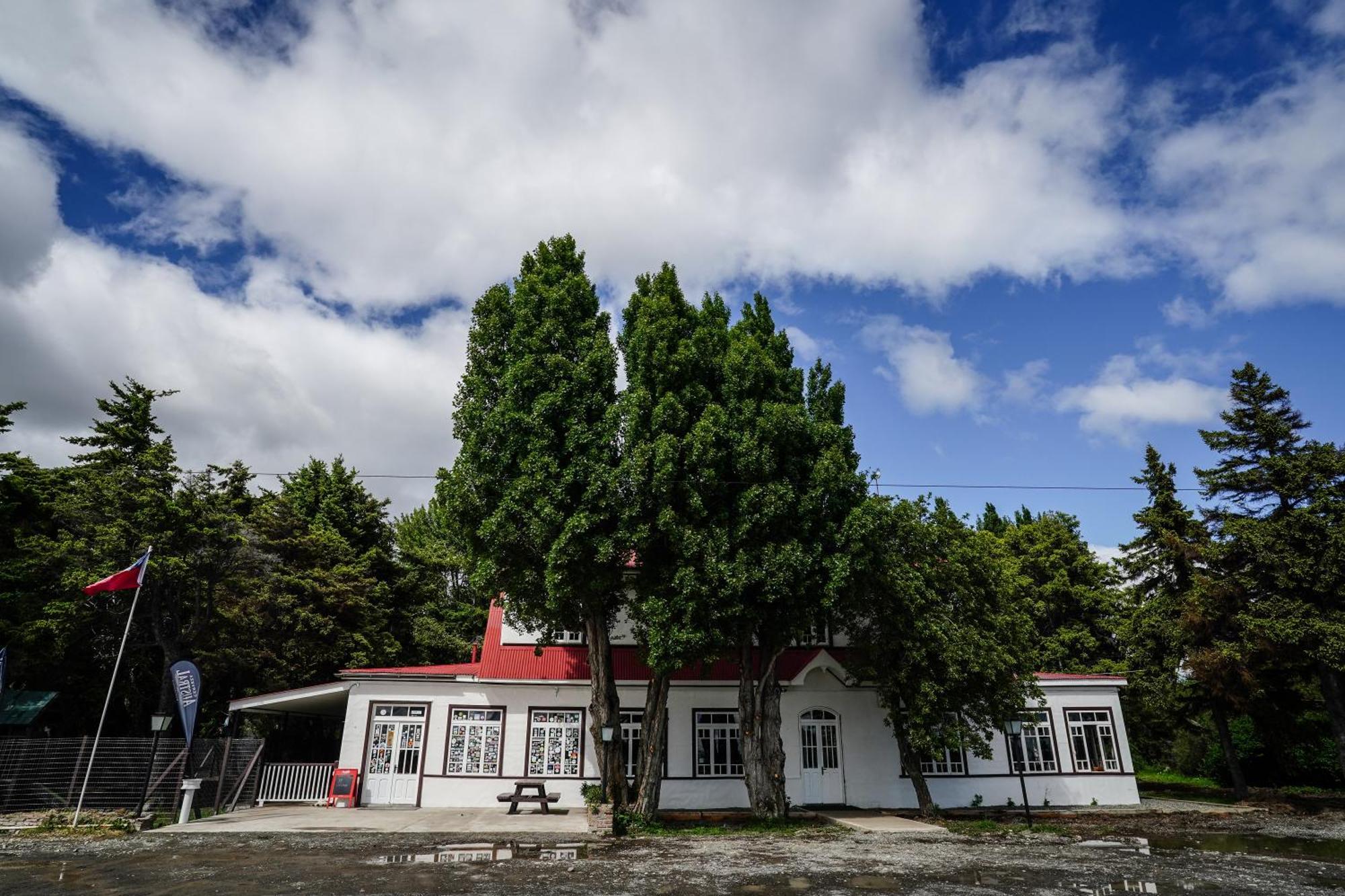 Hotel Rio Rubens Puerto Natales Exteriör bild